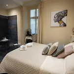Domus Deorum Bed and Breakfast 4*