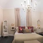 Domus Deorum Bed and Breakfast Νάπολη