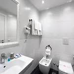 Domus Deorum Bed and Breakfast Νάπολη