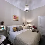 Bed and Breakfast Domus Deorum