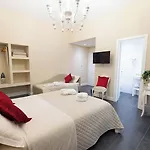 Domus Deorum Bed and Breakfast