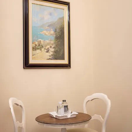 Domus Deorum Couette-café Naples
