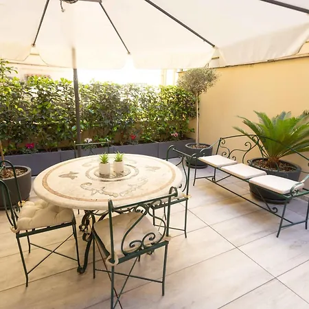 Domus Deorum Couette-café 4*