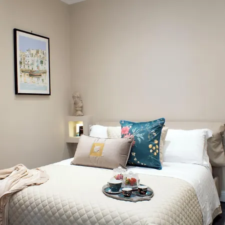 Domus Deorum 4*