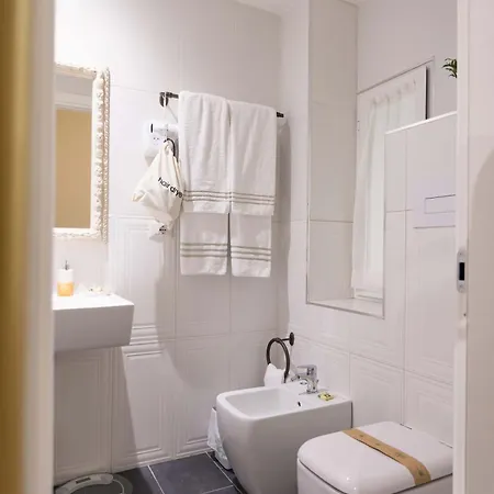 Domus Deorum 4* نابولي