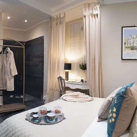 Domus Deorum 4* نابولي