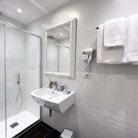 Bed & Breakfast Domus Deorum Napoli