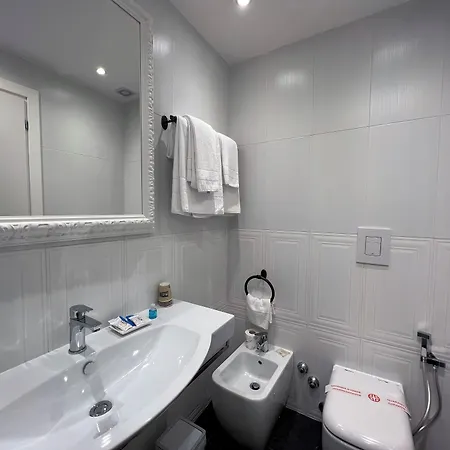 Domus Deorum Bed & Breakfast 4*