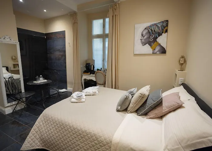 Domus Deorum Alojamento de Acomodação e Pequeno-almoço 4*