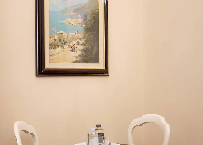 Domus Deorum Alojamento de Acomodação e Pequeno-almoço Nápoles