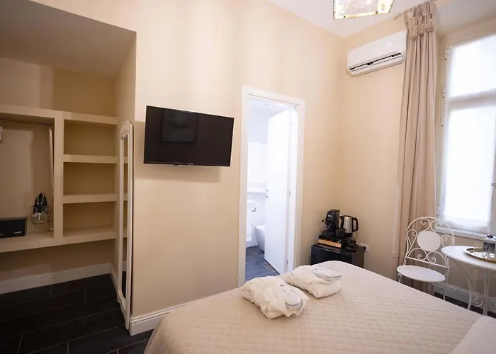 Domus Deorum 4* Nápoles