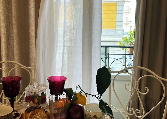 Domus Deorum Alojamento de Acomodação e Pequeno-almoço Nápoles