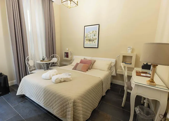 Domus Deorum Alojamento de Acomodação e Pequeno-almoço Nápoles