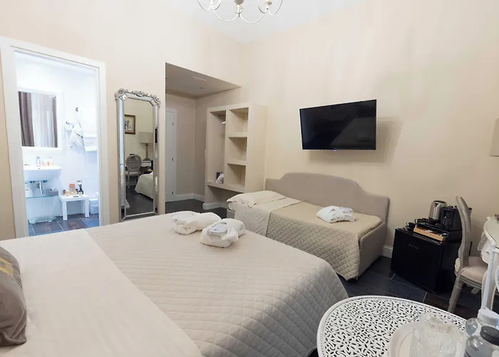 Alojamento de Acomodação e Pequeno-almoço Domus Deorum 4*