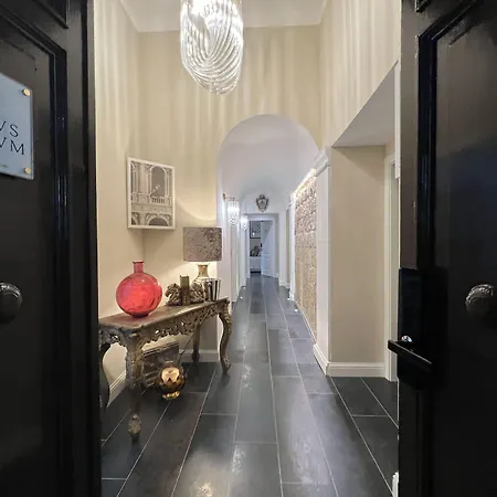 Domus Deorum 나폴리